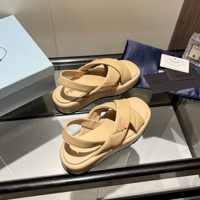 Pra*a sandal