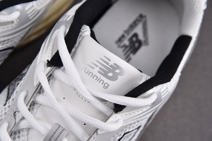 New Balance MR530TA