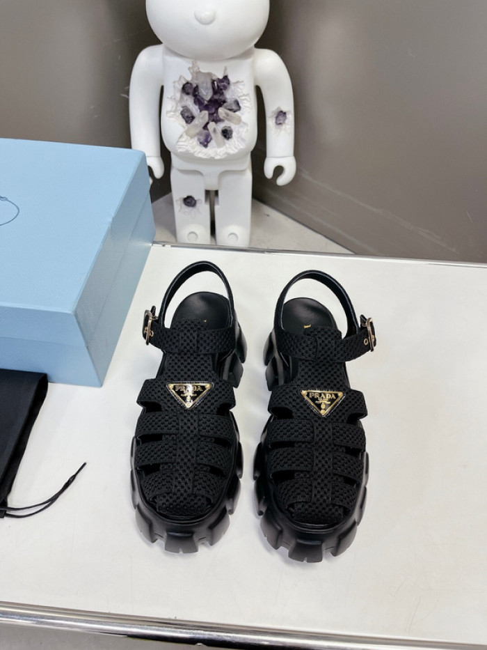 Pra*a sandal