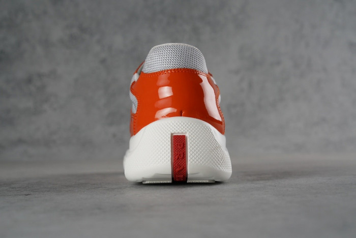 Pra*a sneaker
