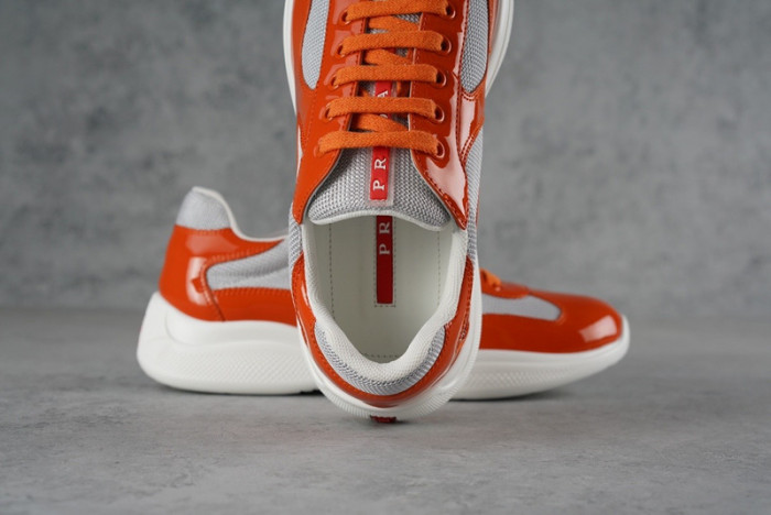 Pra*a sneaker