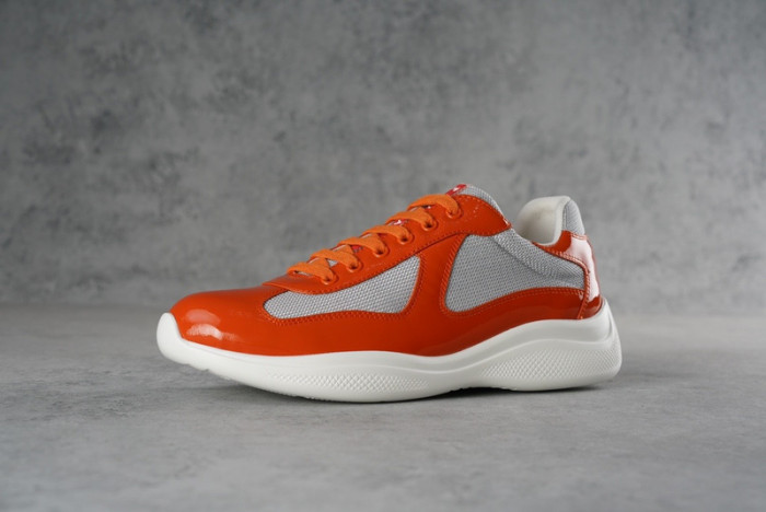 Pra*a sneaker