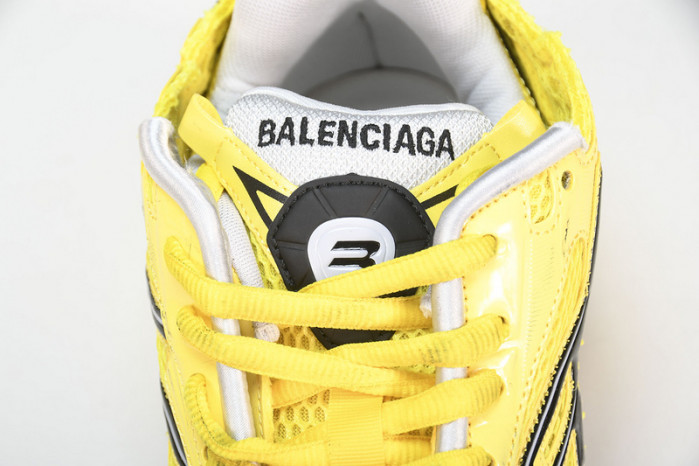 Ba*len*cia*ga -runner
