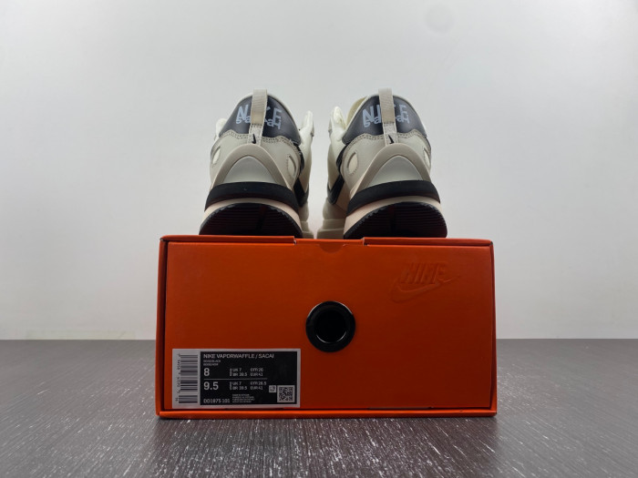 Sacai x VaporWaffle DD1875-101