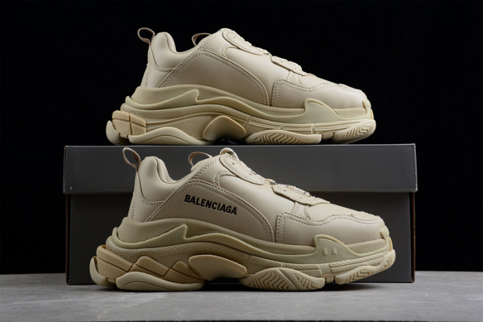 BLCG SNEAKER TRIPLE.S.