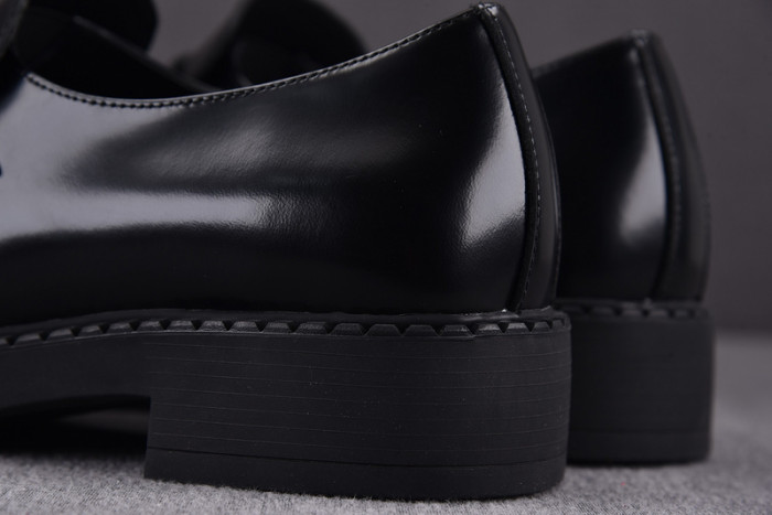 Pra*a shoes