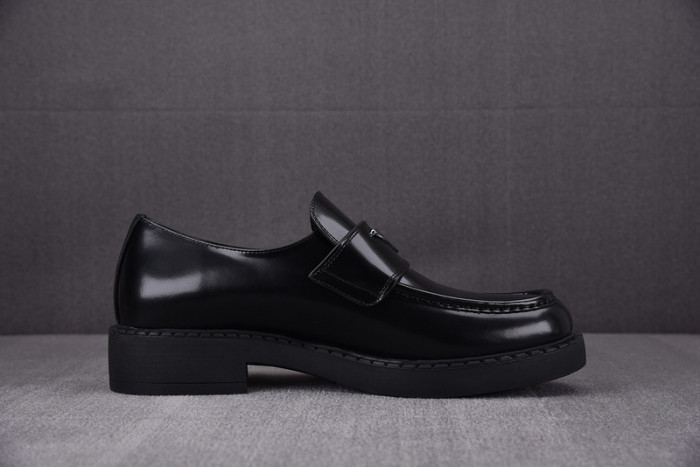 Pra*a shoes