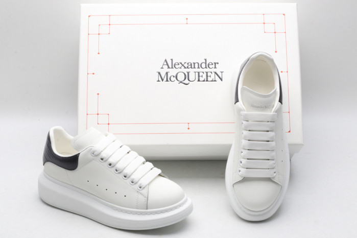 ALEXANDER MCQUEEN OVERSIZED