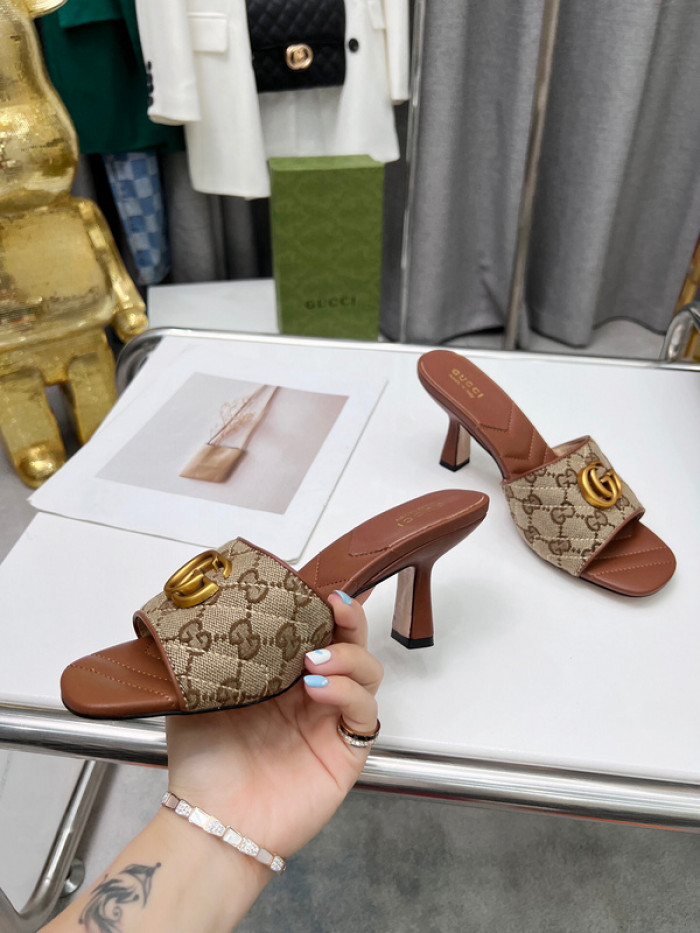 G*u*i heels