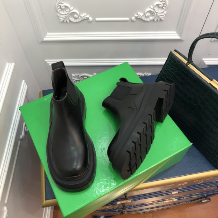 botteg*Ve*ne*ta boots women + men