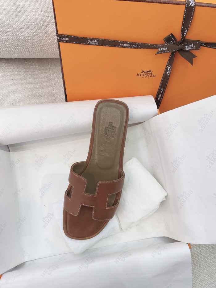 H**mes sandals
