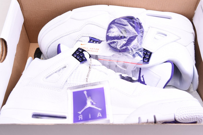 Air Jordan 4 Retro