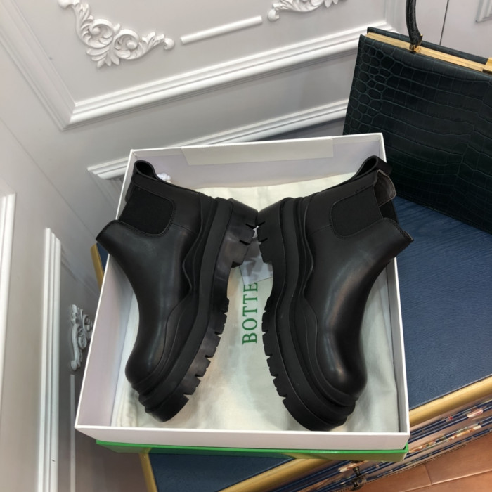 botteg*Ve*ne*ta boots women + men