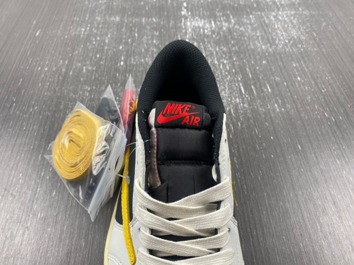 Travis Scott x Air Jordan 1 Low