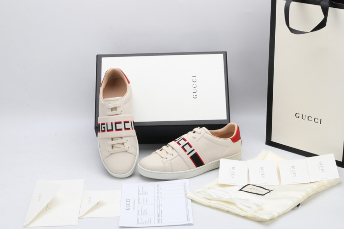 G*u*i platform sneaker
