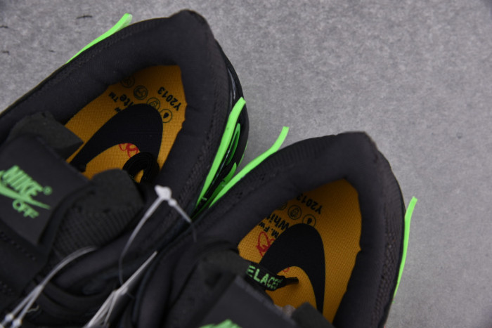 Off-White x Air Rubber Dunk