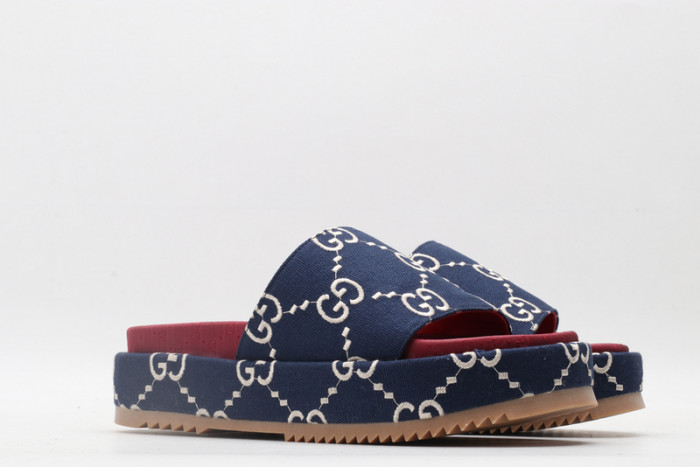 G*u*i sandal