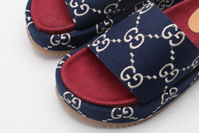 G*u*i sandal
