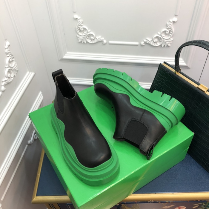 botteg*Ve*ne*ta boots women + men