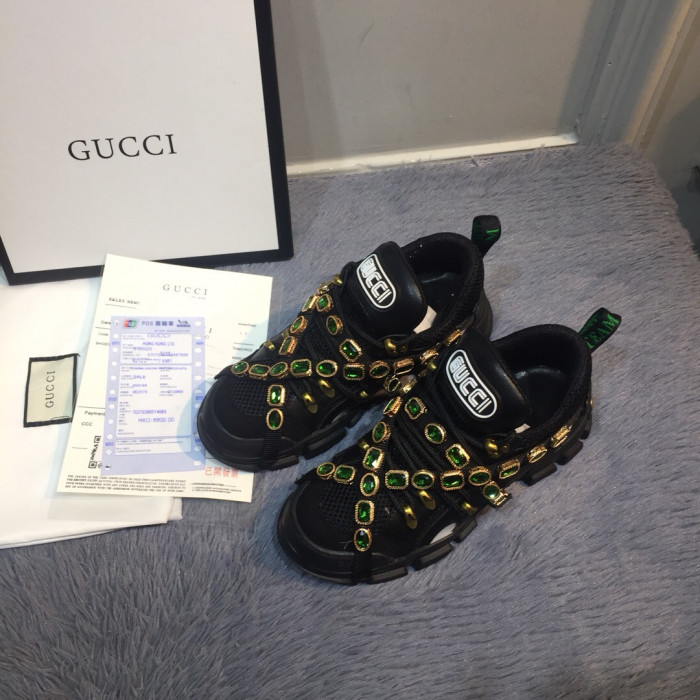 G*u*i sports shoes