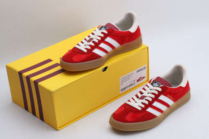 GUCC* X ADIDA* SNEAKER