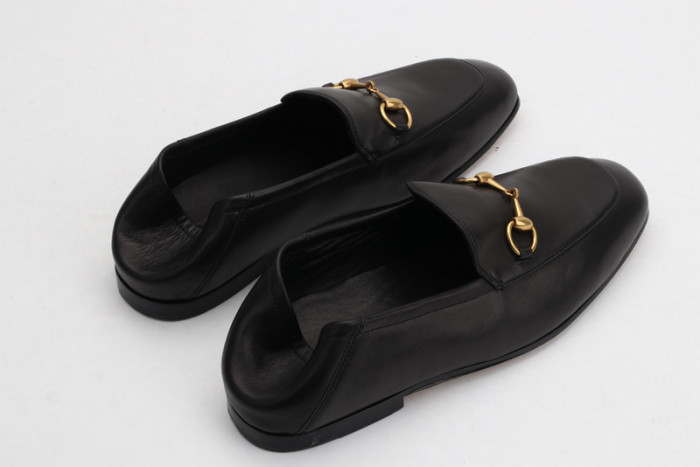 G*u*i  loafer