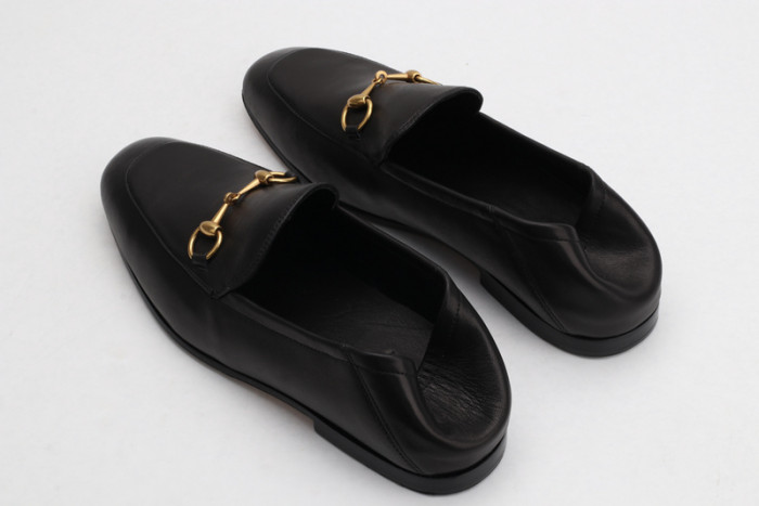 G*u*i  loafer