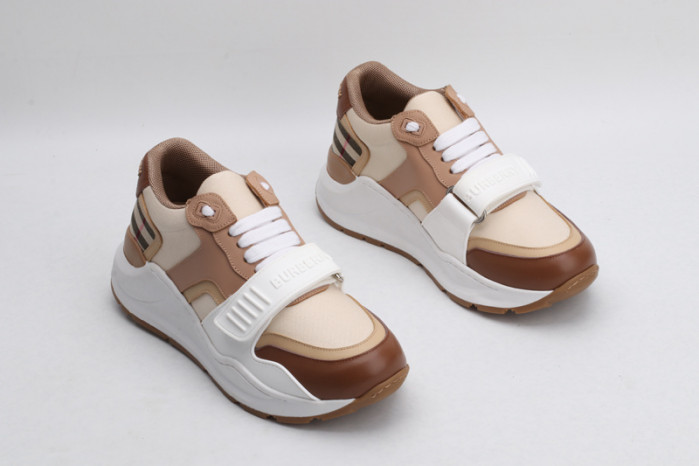 BUBERRY SNEAKER