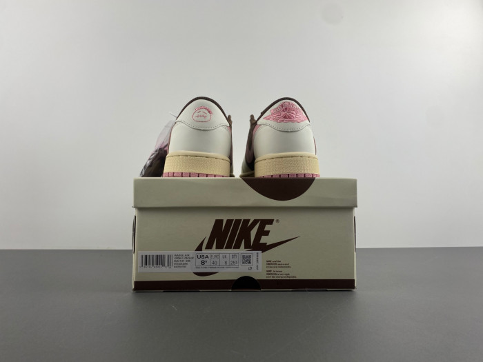 TRAVIS SCOTT X AIR JORDAN 1 LOW OG "DARK PONY" DZ4137-206