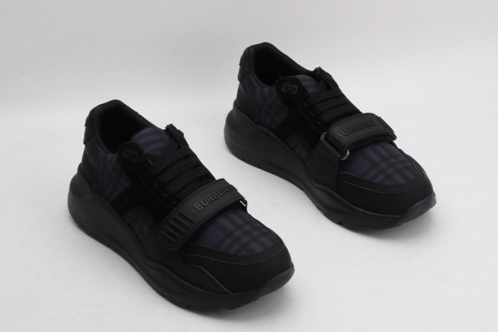 BUBERRY SNEAKER