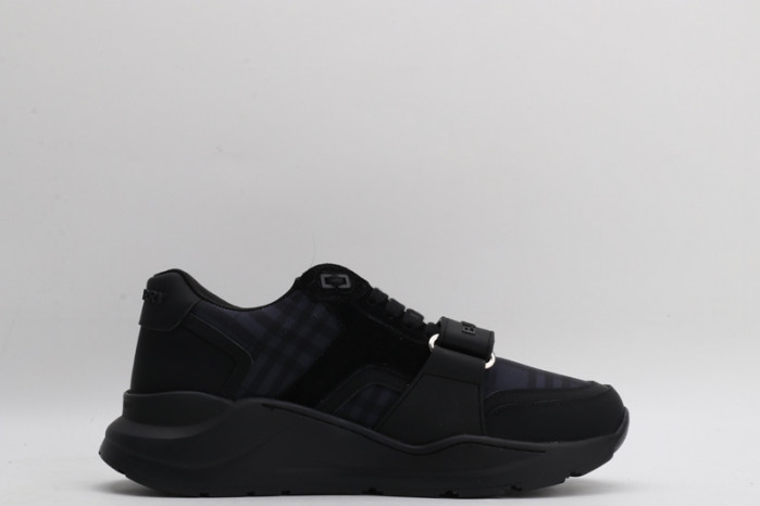 BUBERRY SNEAKER