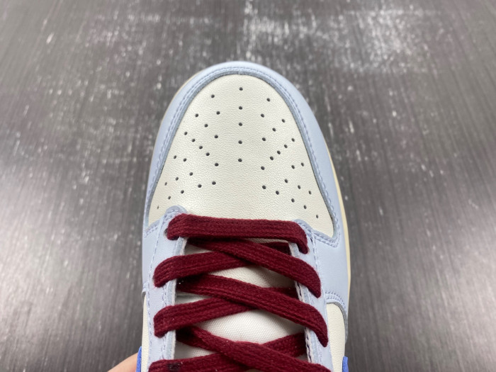 NIKE DUNK LOW
