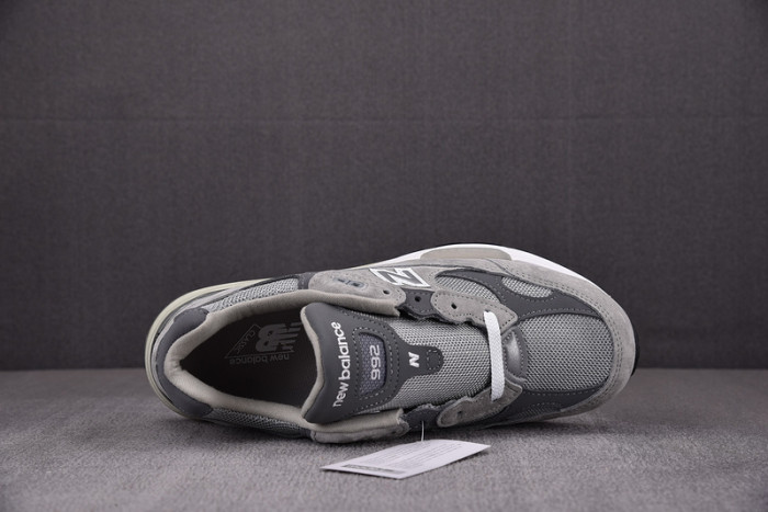New Balance M992GR