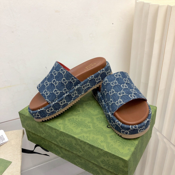 G*u*i sandal