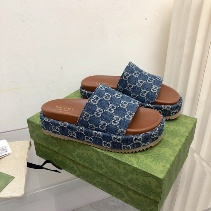 G*u*i sandal