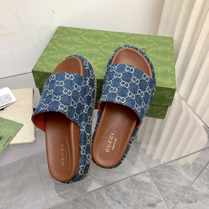 G*u*i sandal