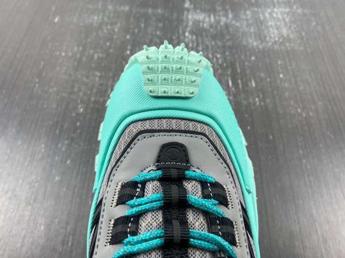 MONCLER TRAILGRIP GORE-TEX