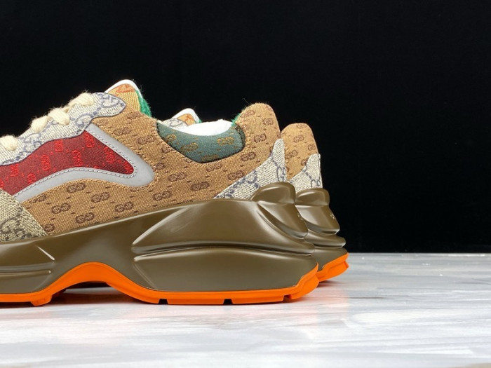 G*u*i sneaker