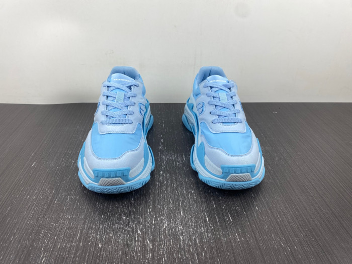 BLCG SNEAKER TRIPLE.S.