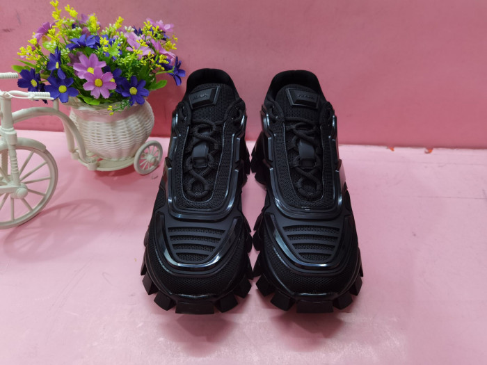 Pra*a sneaker