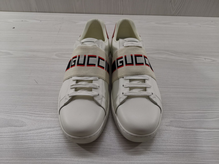 G*u*i platform sneaker