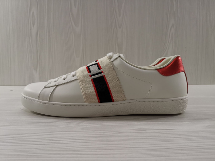G*u*i platform sneaker