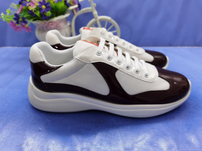 Pra*a sneaker
