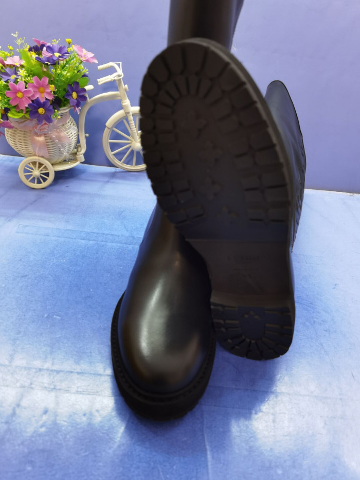 F**di boots