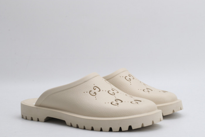 G*u*i sandal