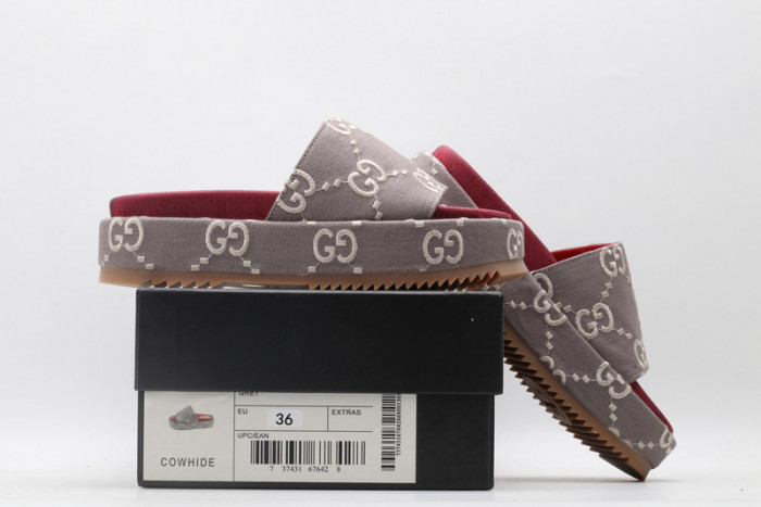 G*u*i sandal