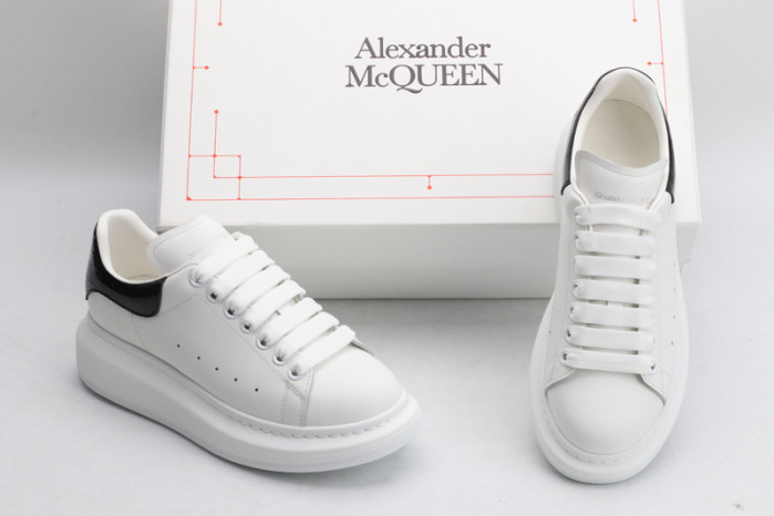 ALEXANDER MCQUEEN OVERSIZED