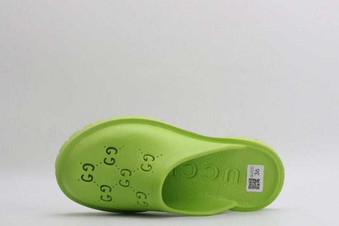 G*u*i sandal