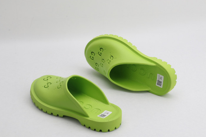 G*u*i sandal