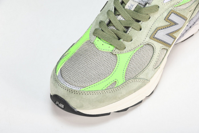 New Balance M990PP3